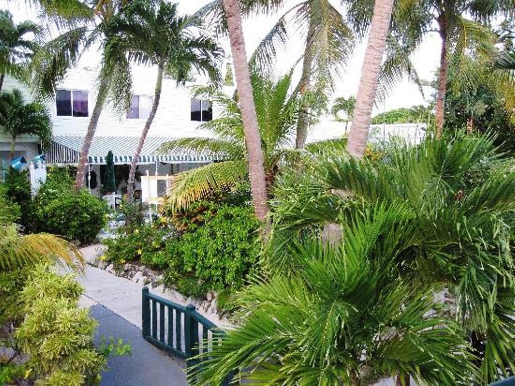 Bay View Suites Paradise Island Насау Екстериор снимка